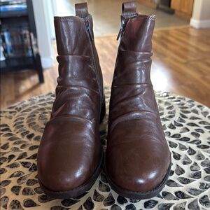 Earth Brown Women’s Ankle Boots
